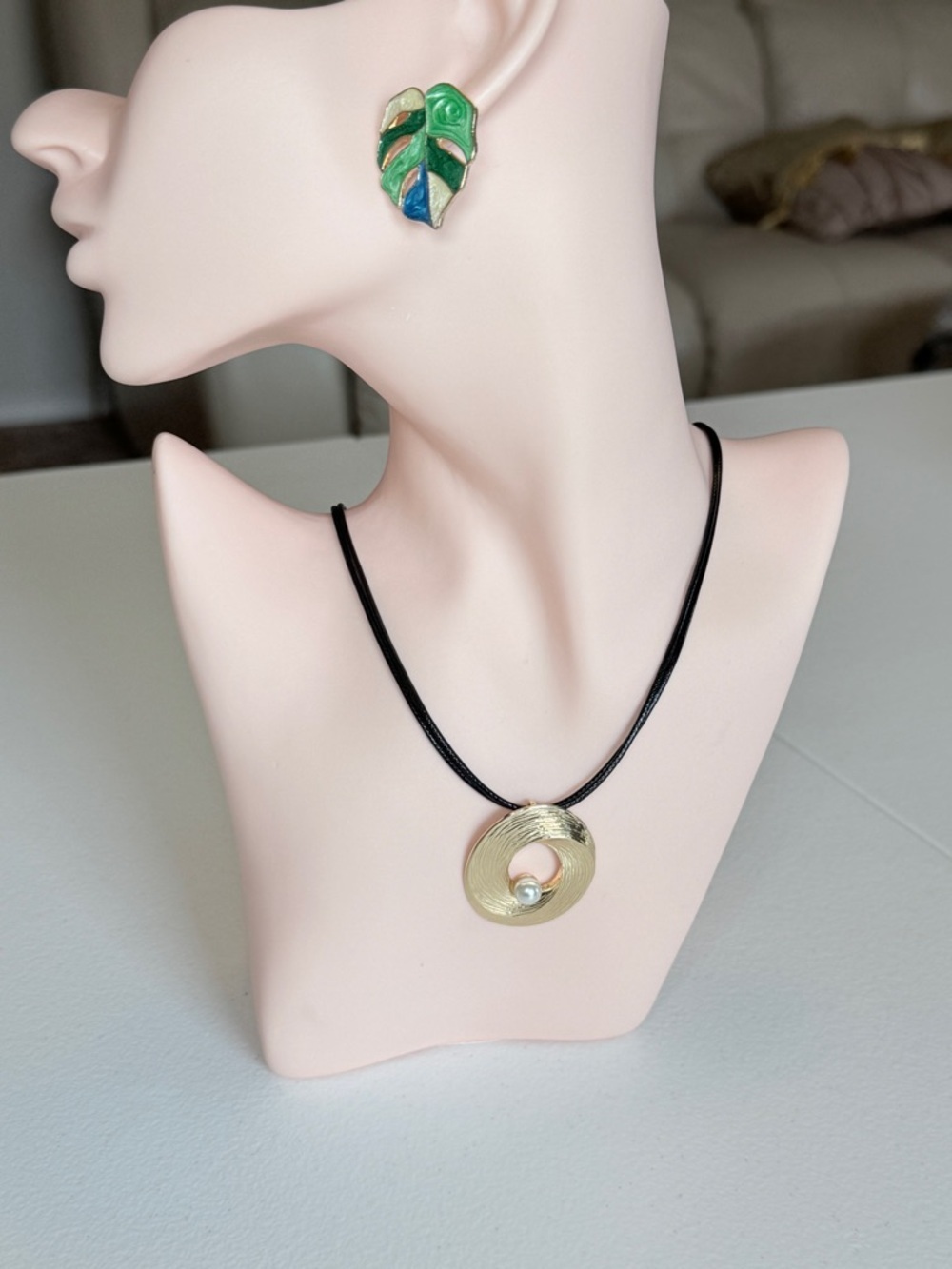 Gold Disc Necklace with Pearl Accent - Picture 6 of 10